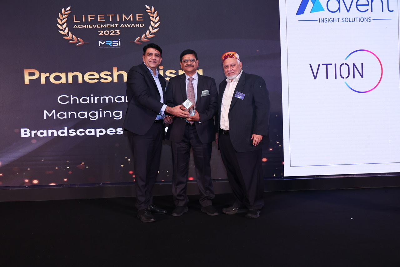 Pranesh Misra honoured with Lifetime Award at GKA 2023