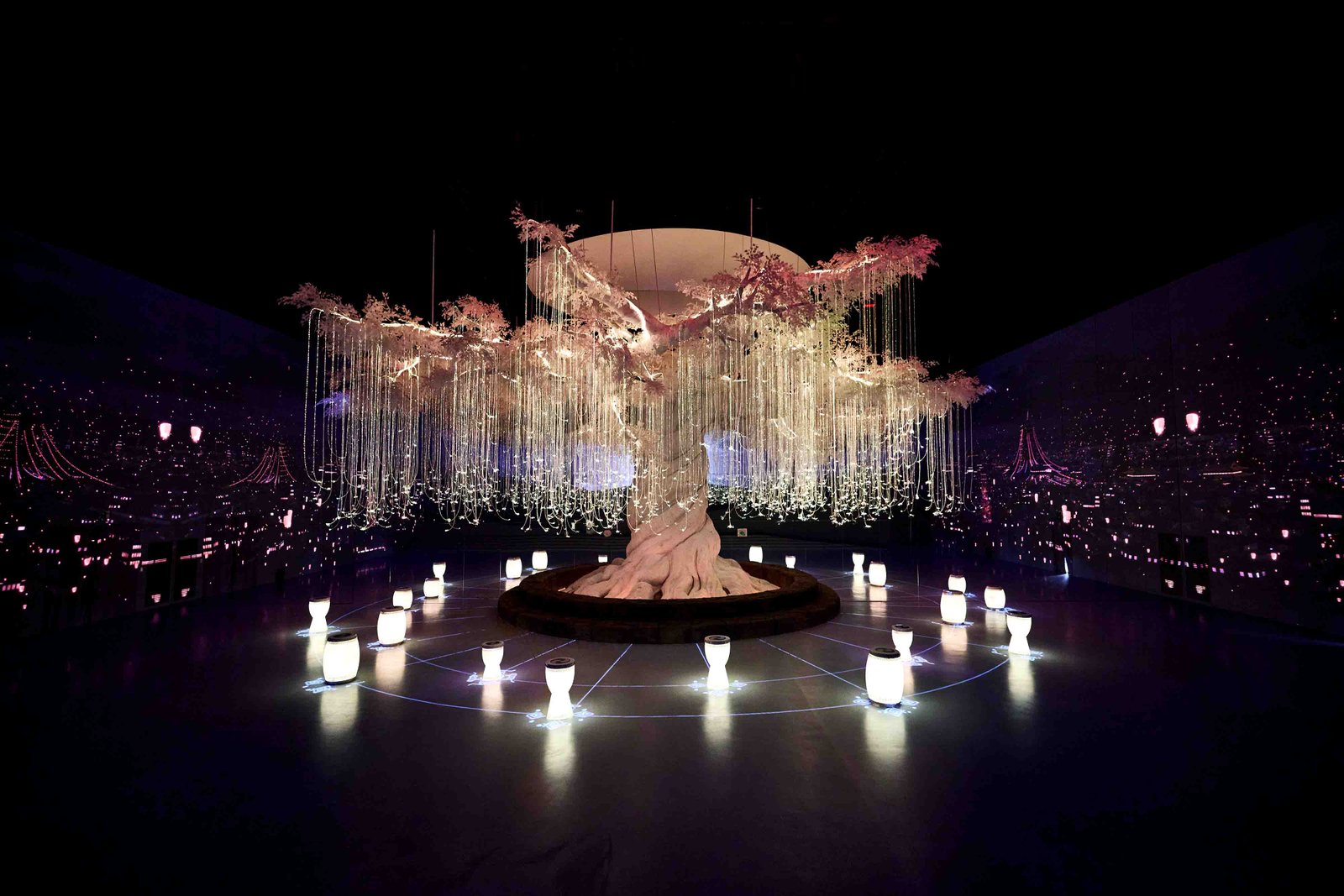 flashback-gyerim_sky-pillar-exhibition-zone